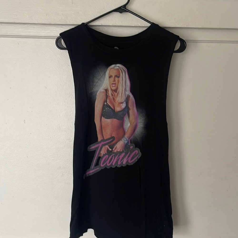 Britney ICONIC muscle T size L by Society6